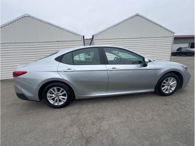 2025 Toyota Camry LE Sedan 4D