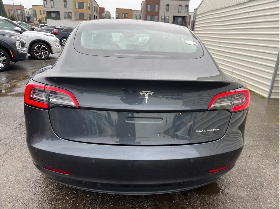 2018 Tesla Model 3 Long Range Sedan 4D
