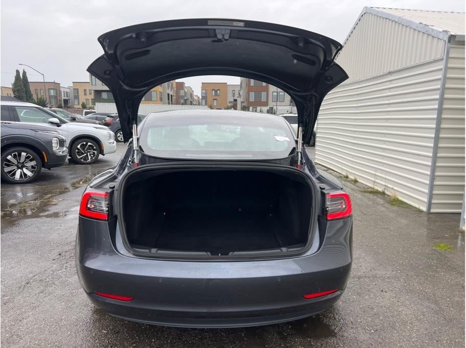 2018 Tesla Model 3 Long Range Sedan 4D