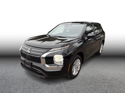 2026 Mitsubishi Outlander ES