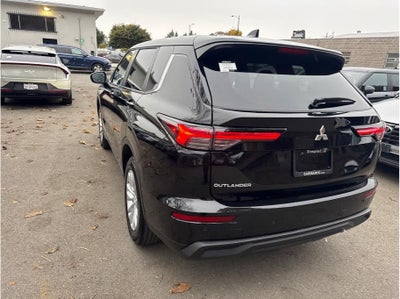 2026 Mitsubishi Outlander ES