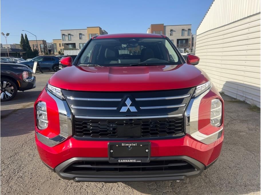 2026 Mitsubishi Outlander ES