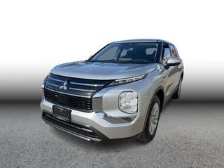 2026 Mitsubishi Outlander ES