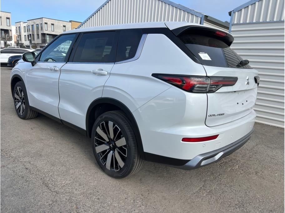2026 Mitsubishi Outlander SE