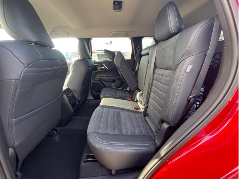 2026 Mitsubishi Outlander SE