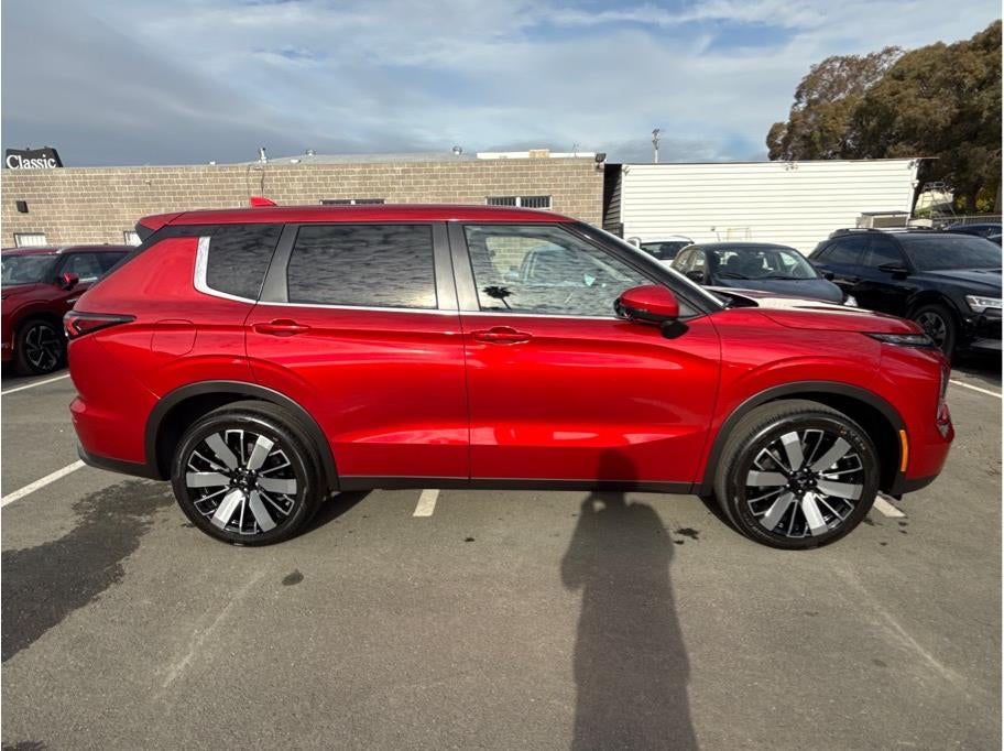 2026 Mitsubishi Outlander SE