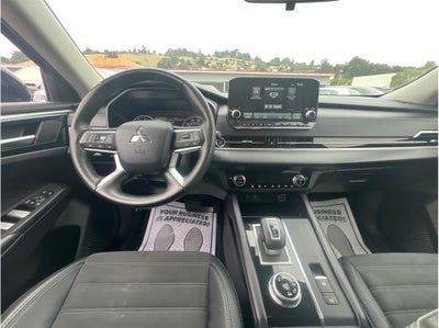 2023 Mitsubishi Outlander SE Sport Utility 4D
