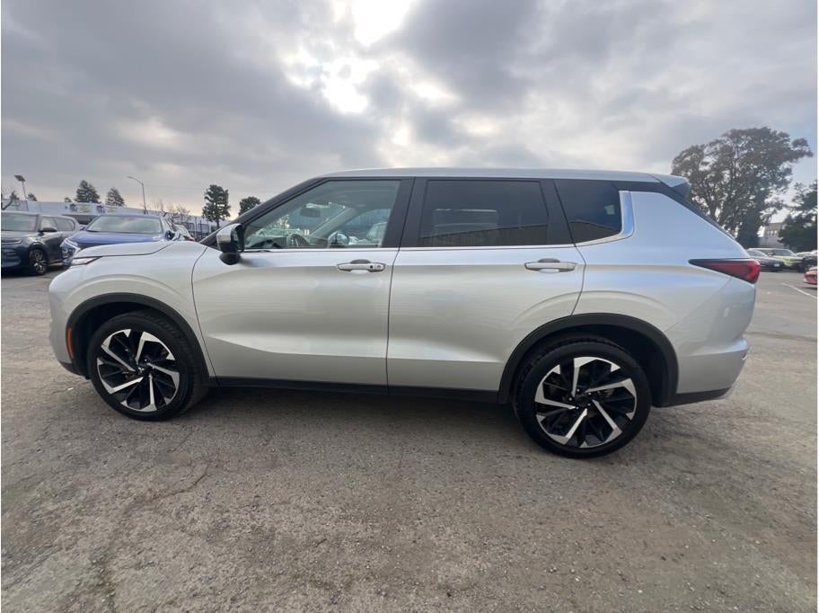 2024 Mitsubishi Outlander SE Sport Utility 4D