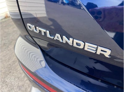 2025 Mitsubishi Outlander SE