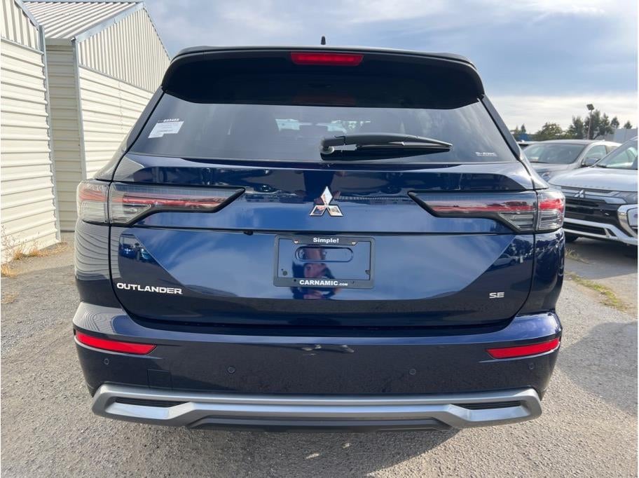 2025 Mitsubishi Outlander SE