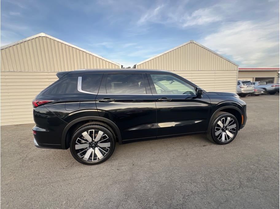 2025 Mitsubishi Outlander SEL