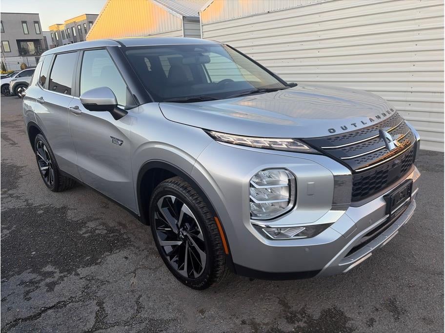 2025 Mitsubishi Outlander PHEV SE Tech Package