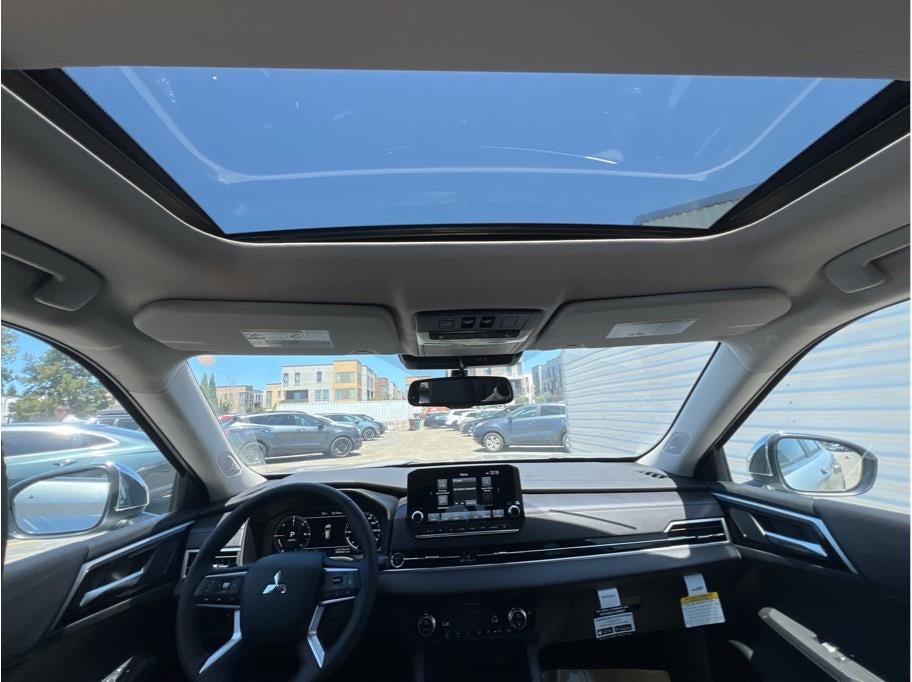2025 Mitsubishi Outlander PHEV SE Sport Utility 4D