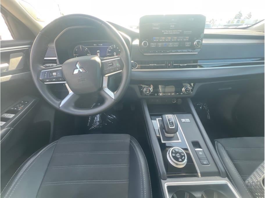 2024 Mitsubishi Outlander PHEV SE Sport Utility 4D