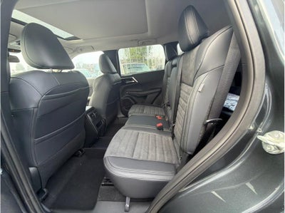 2025 Mitsubishi Outlander PHEV SE