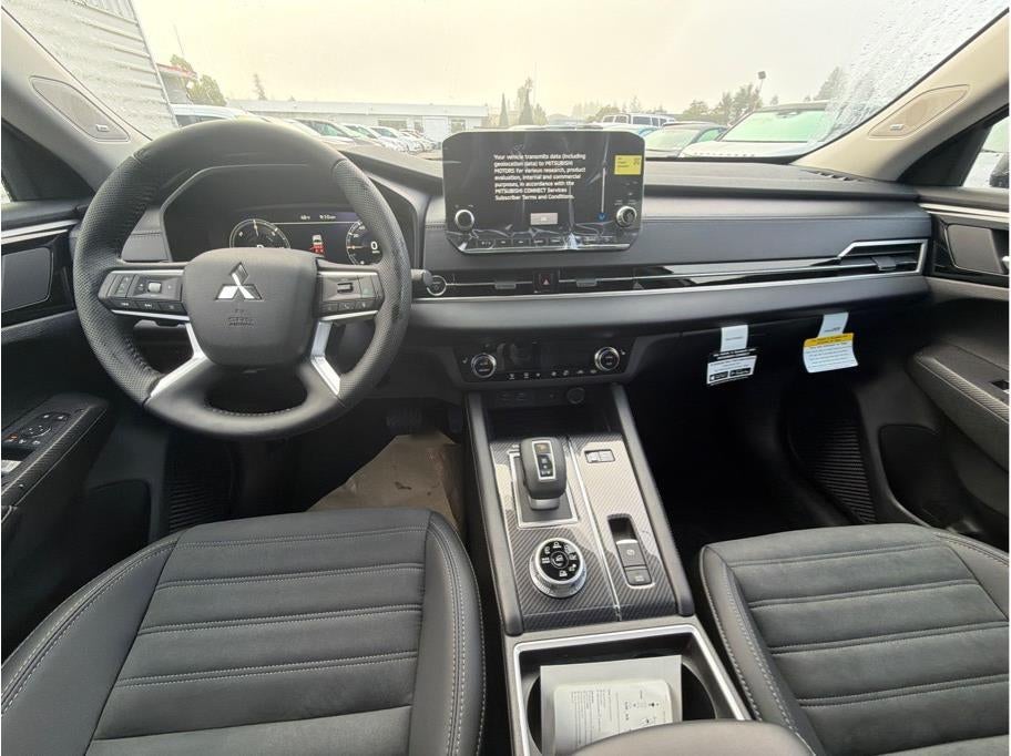 2025 Mitsubishi Outlander PHEV SE