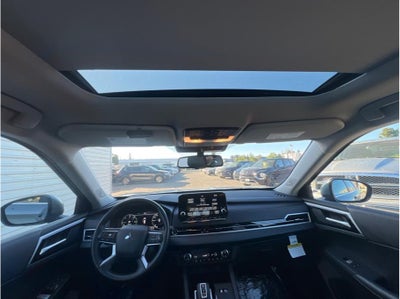 2024 Mitsubishi Outlander PHEV SE Sport Utility 4D