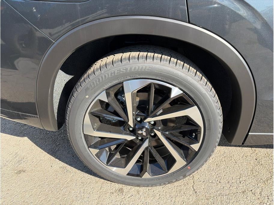 2025 Mitsubishi Outlander PHEV SEL