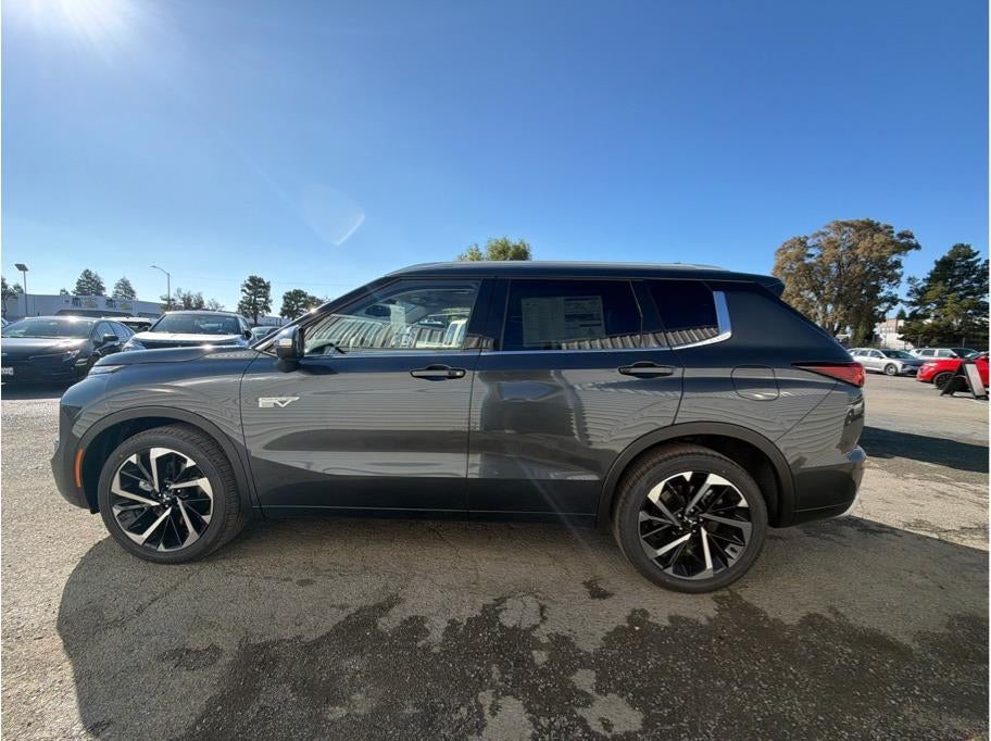 2025 Mitsubishi Outlander PHEV SEL