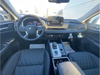 2025 Mitsubishi Outlander PHEV SEL