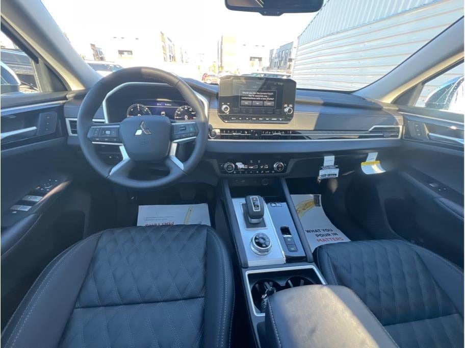 2025 Mitsubishi Outlander PHEV SEL