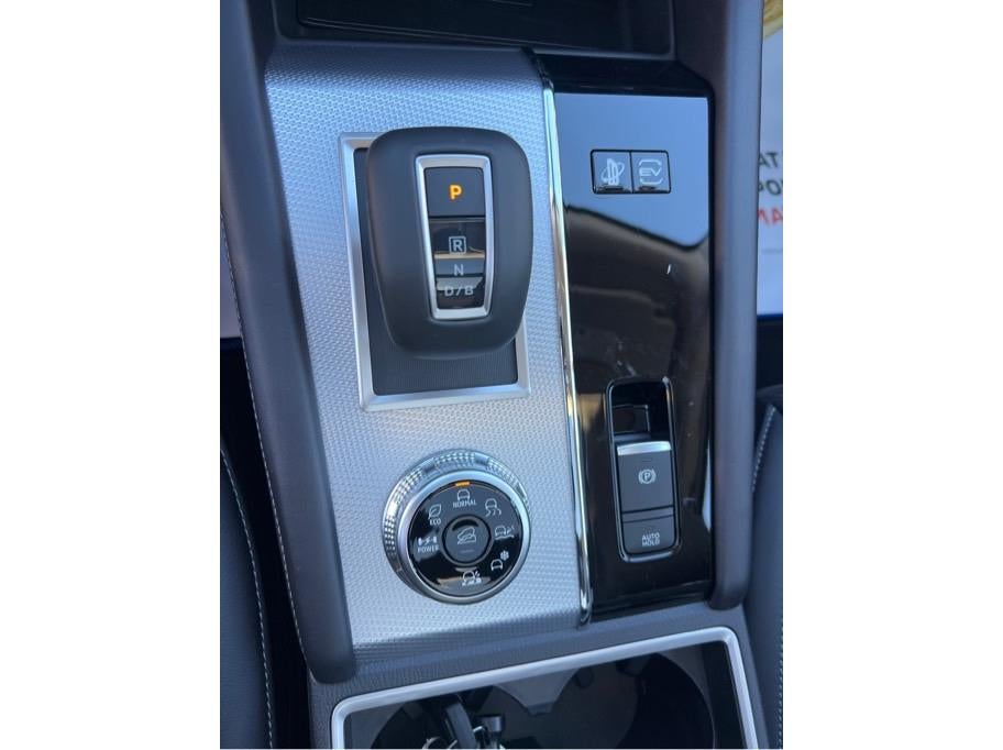 2025 Mitsubishi Outlander PHEV SEL