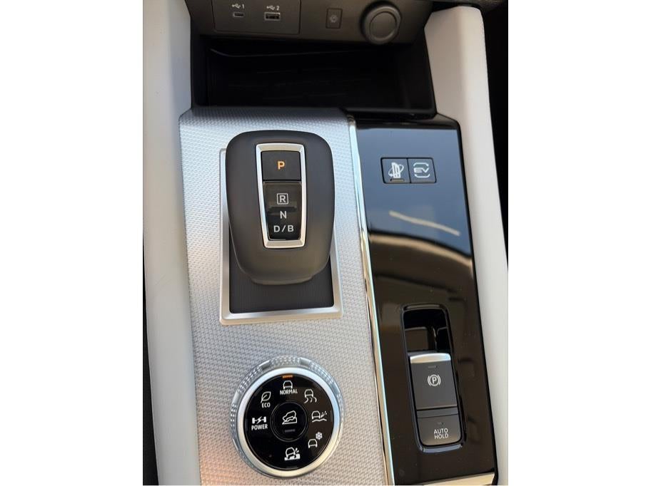 2025 Mitsubishi Outlander PHEV SEL