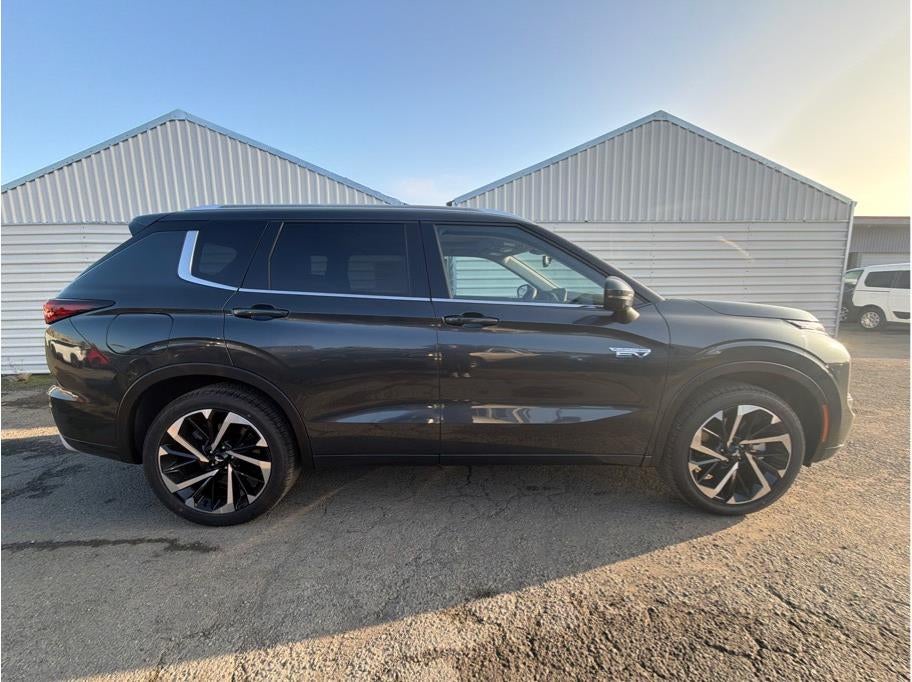 2025 Mitsubishi Outlander PHEV SEL