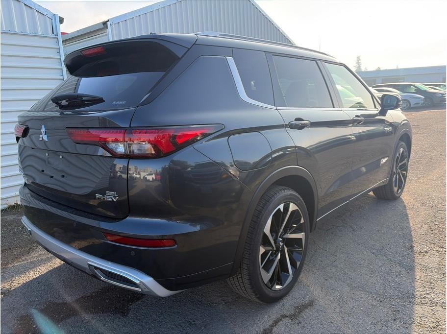 2025 Mitsubishi Outlander PHEV SEL