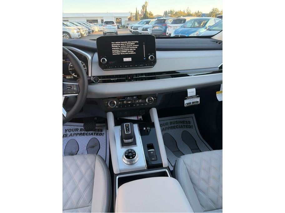 2025 Mitsubishi Outlander PHEV SEL