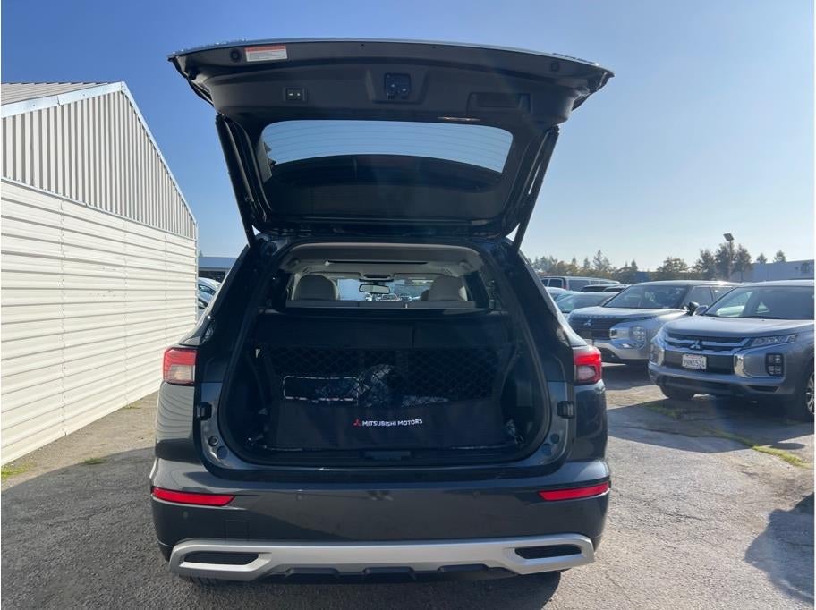 2025 Mitsubishi Outlander PHEV SEL