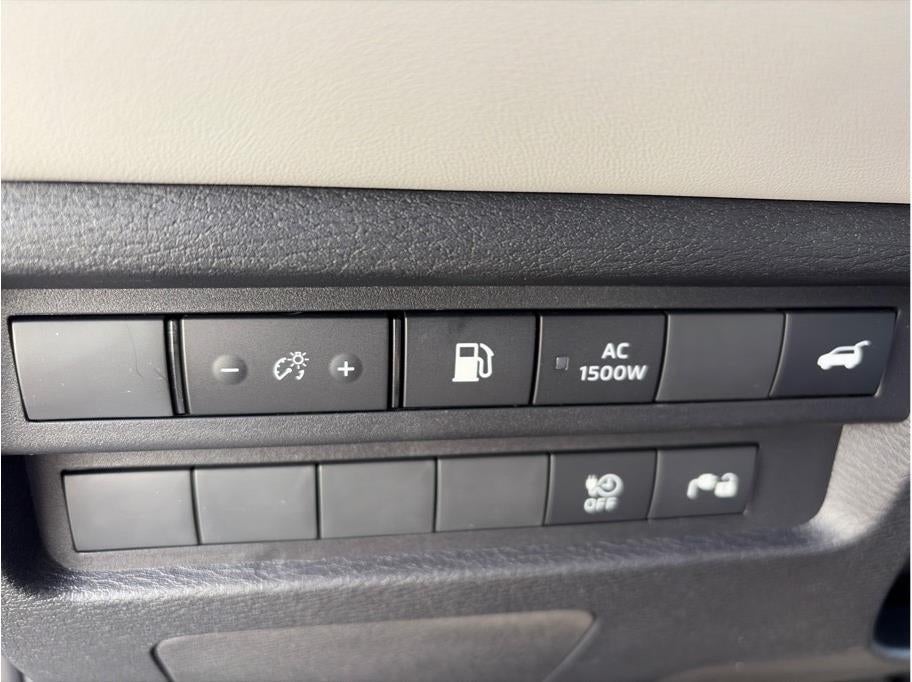 2025 Mitsubishi Outlander PHEV SEL