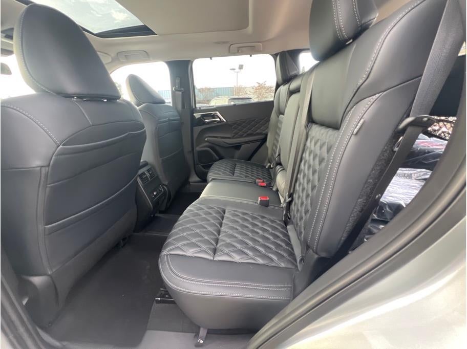 2025 Mitsubishi Outlander PHEV SEL