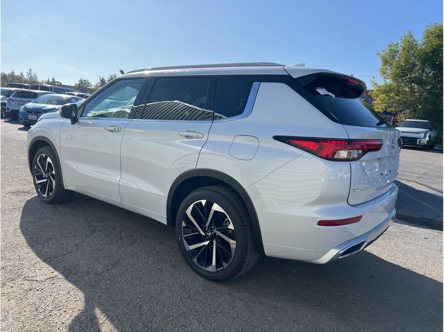 2025 Mitsubishi Outlander PHEV SEL
