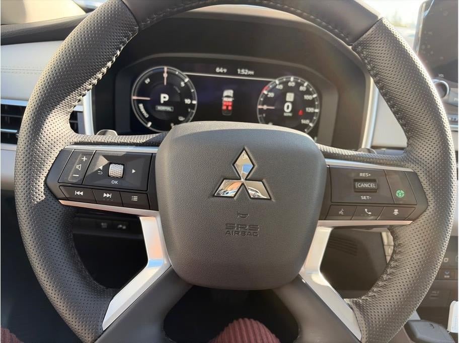 2025 Mitsubishi Outlander PHEV SEL