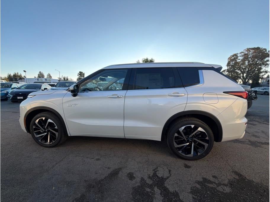 2025 Mitsubishi Outlander PHEV SEL