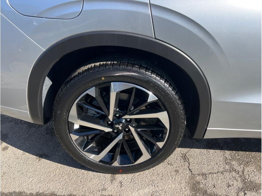 2025 Mitsubishi Outlander PHEV SEL