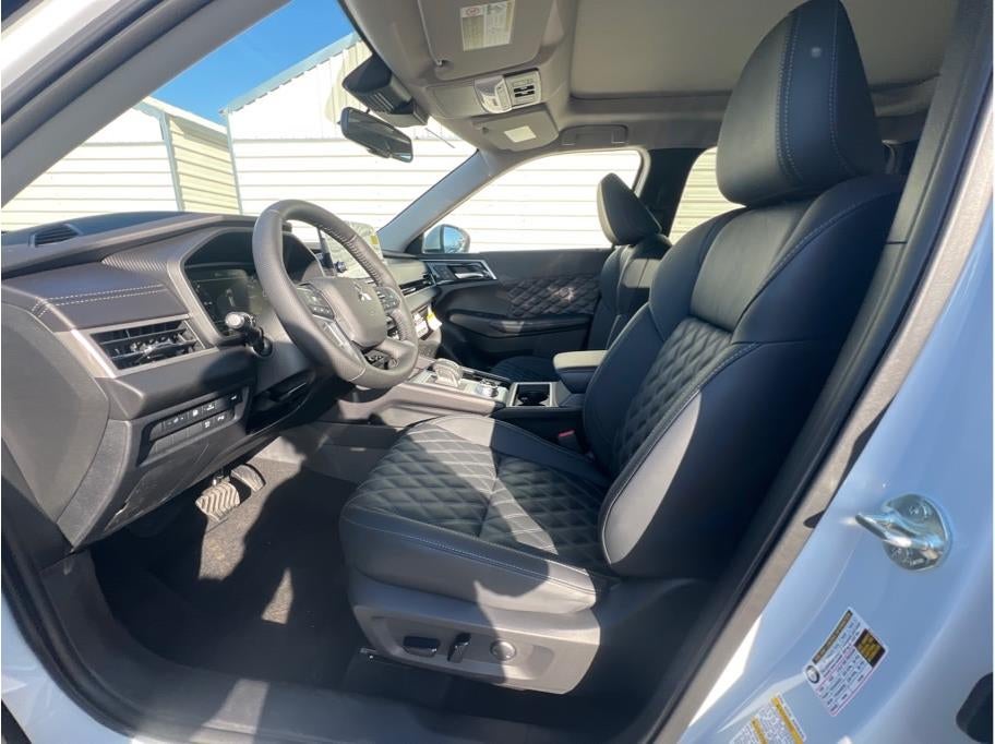 2025 Mitsubishi Outlander PHEV SEL