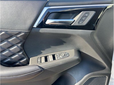 2025 Mitsubishi Outlander PHEV SEL