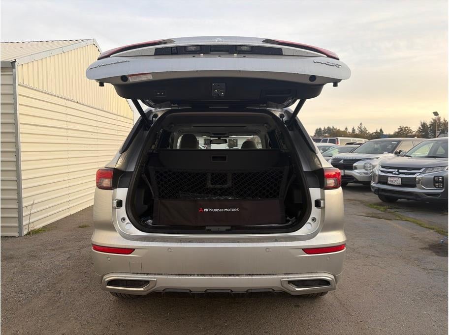 2025 Mitsubishi Outlander PHEV SEL