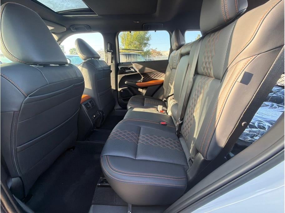 2025 Mitsubishi Outlander PHEV SEL Premium Package