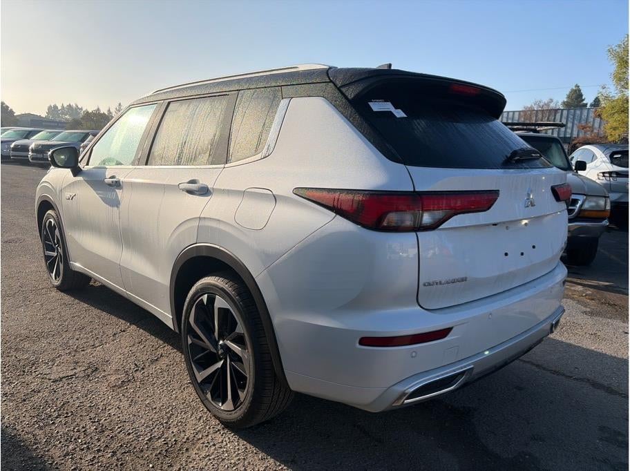 2025 Mitsubishi Outlander PHEV SEL Premium Package