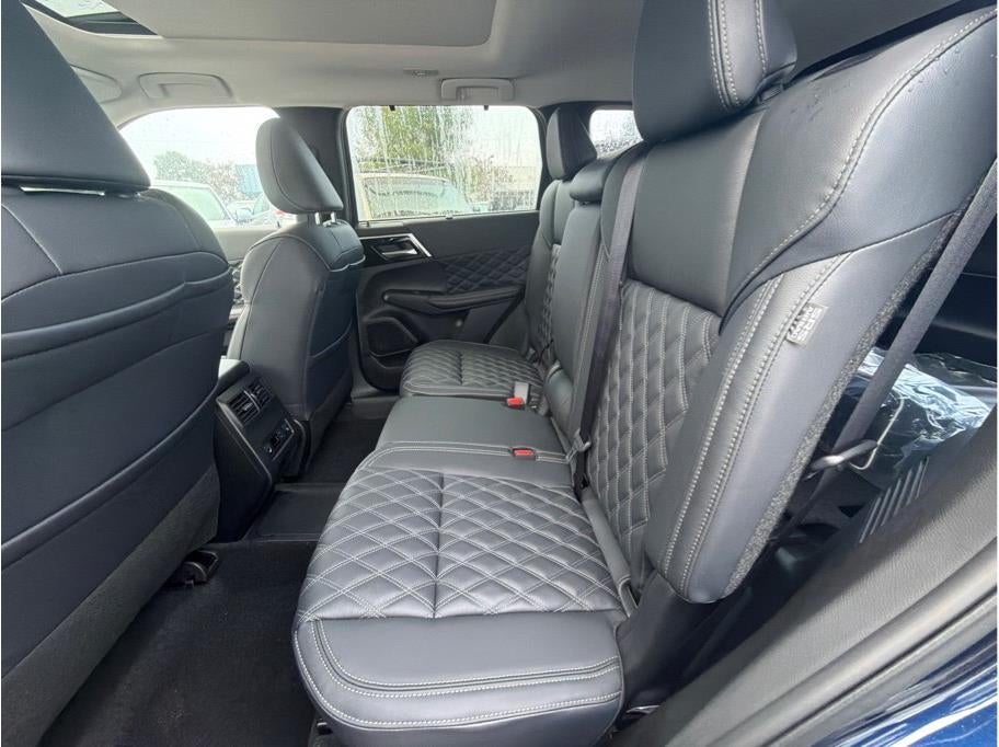 2025 Mitsubishi Outlander PHEV SEL