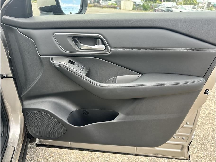 2026 Nissan Rogue Platinum Sport Utility 4D