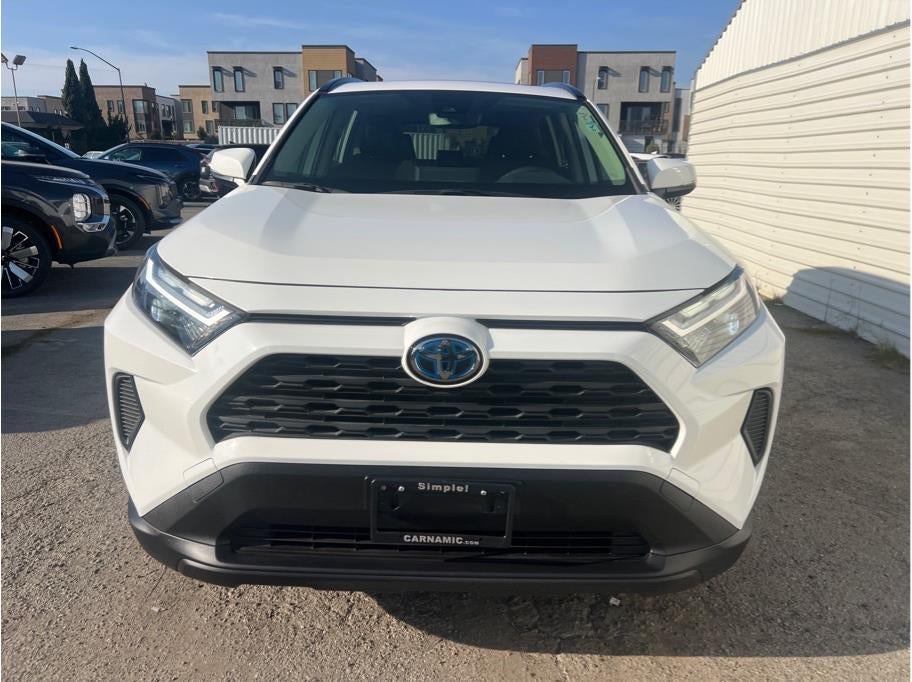 Used 2022 Toyota RAV4 XLE with VIN JTMRWRFV3ND568952 for sale in Kansas City
