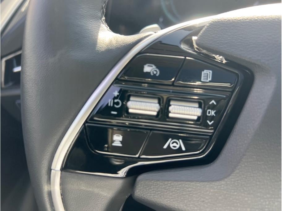 2024 Kia Niro SX Wagon 4D