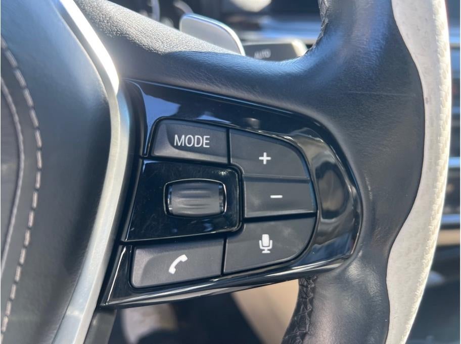 2019 BMW 5 Series 530i Sedan 4D