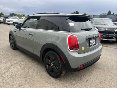 2022 MINI Hardtop 2 Door Cooper SE Hatchback 2D