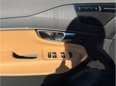 2023 Volvo XC90 T8 Recharge Ultimate Bright Theme Plug-In Hybrid Sport Utility 4D