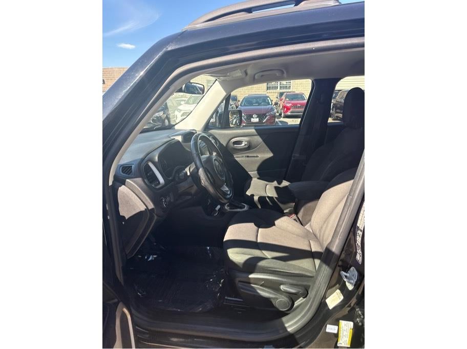 2017 Jeep Renegade Latitude Sport Utility 4D